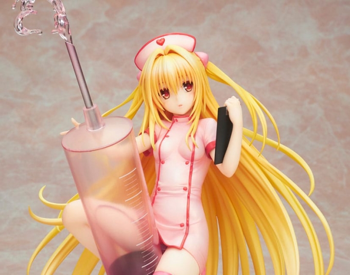 To Love-Ru Darkness Statue PVC 1/7 Golden Darkness Nurse Ver. 21 cm