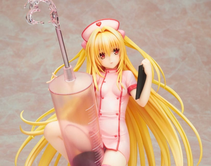 To Love-Ru Darkness Statue PVC 1/7 Golden Darkness Nurse Ver. 21 cm