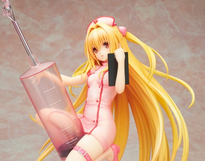 To Love-Ru Darkness Statue PVC 1/7 Golden Darkness Nurse Ver. 21 cm