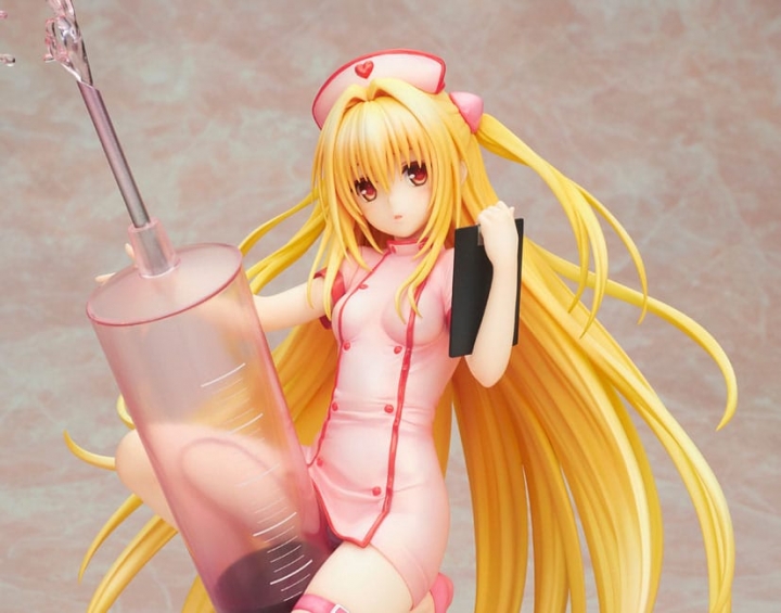 To Love-Ru Darkness Statue PVC 1/7 Golden Darkness Nurse Ver. 21 cm