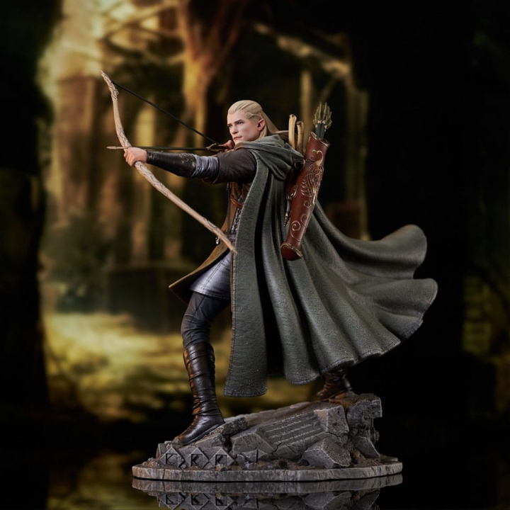 Lord of the Rings Deluxe Gallery PVC Statue Legolas 25 cm