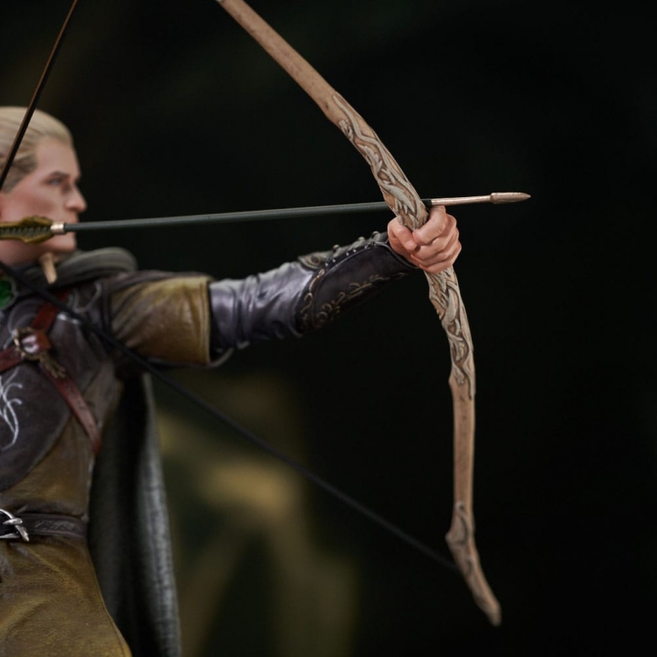 Lord of the Rings Deluxe Gallery PVC Statue Legolas 25 cm