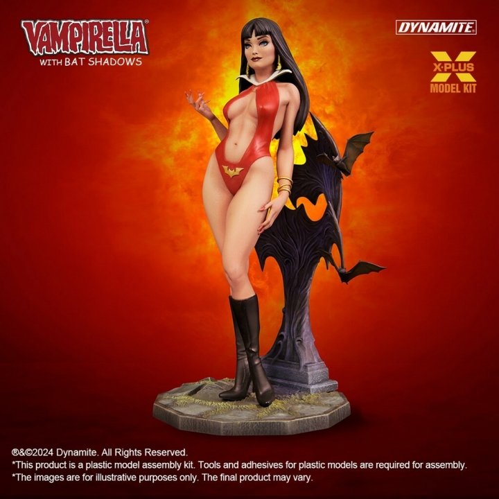 Dynamite: Vampirella with Bat Shadows 1:8 Scale Model Kit