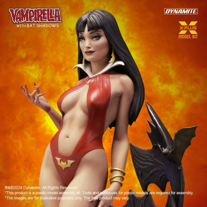 Dynamite: Vampirella with Bat Shadows 1:8 Scale Model Kit