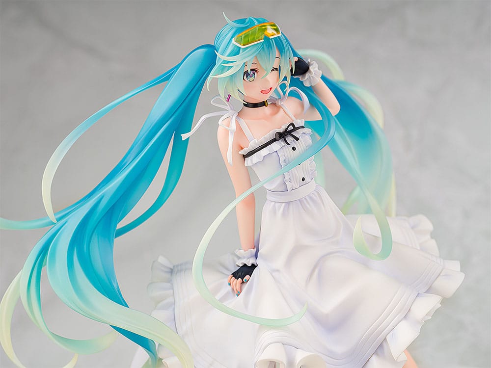 Racing Miku 2021: Hatsune Miku Vacation Style Ver.