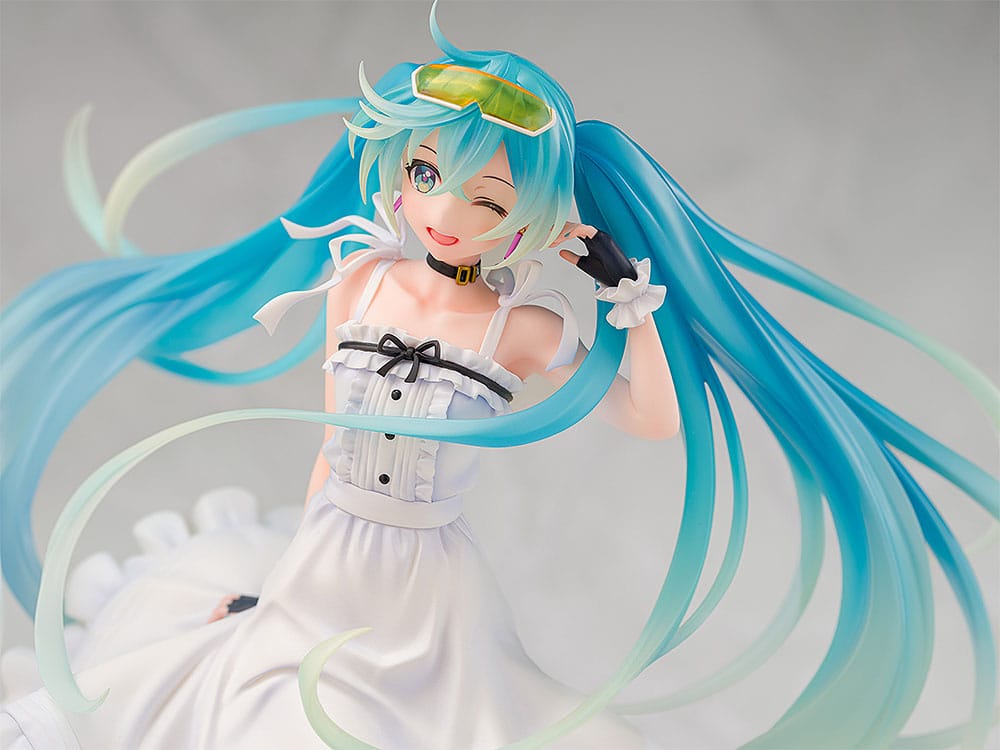 Racing Miku 2021: Hatsune Miku Vacation Style Ver.