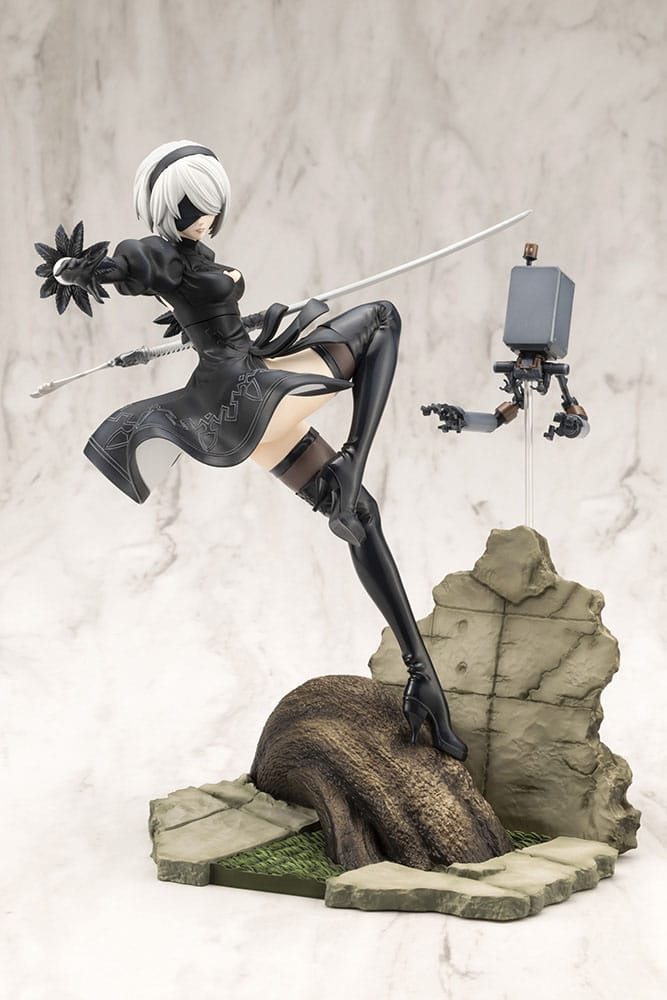 Nier:Automata Ver. 1.1a ARTFX J Statue 1/8 2B / 9S 24-18 cm