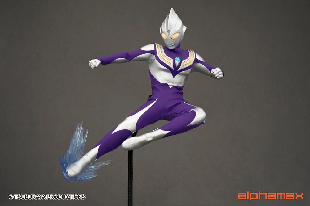 Ultraman Light-Up Action Figure Tiga Sky Type 16 cm