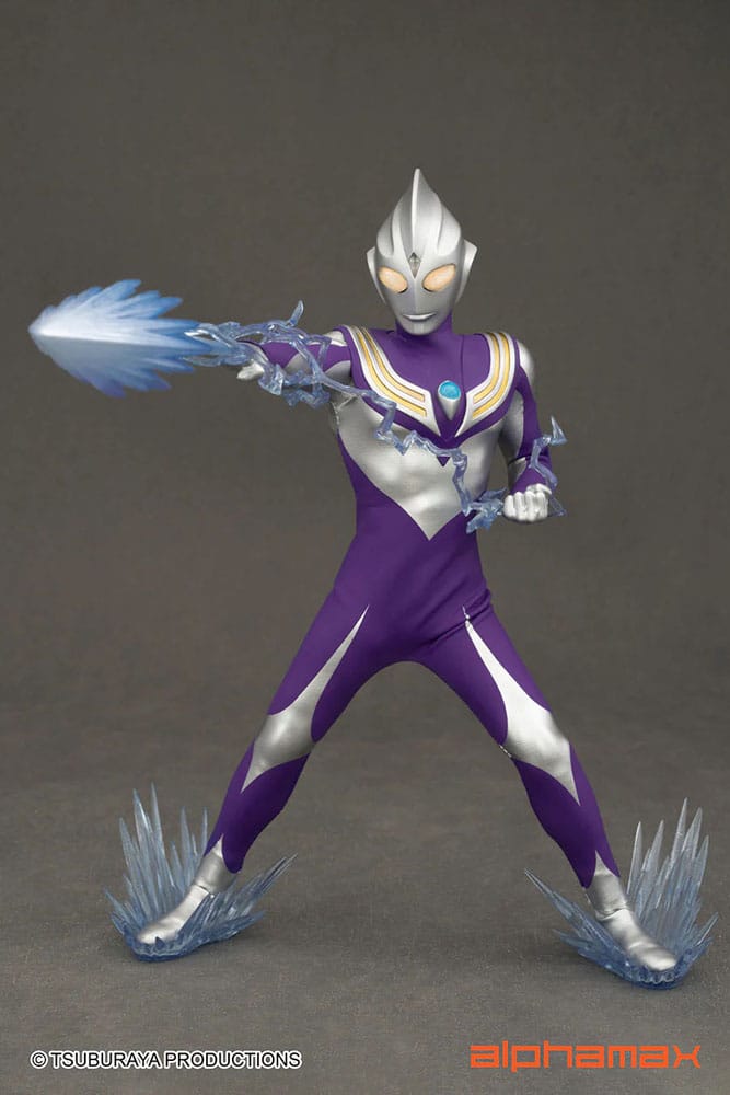 Ultraman Light-Up Action Figure Tiga Sky Type 16 cm