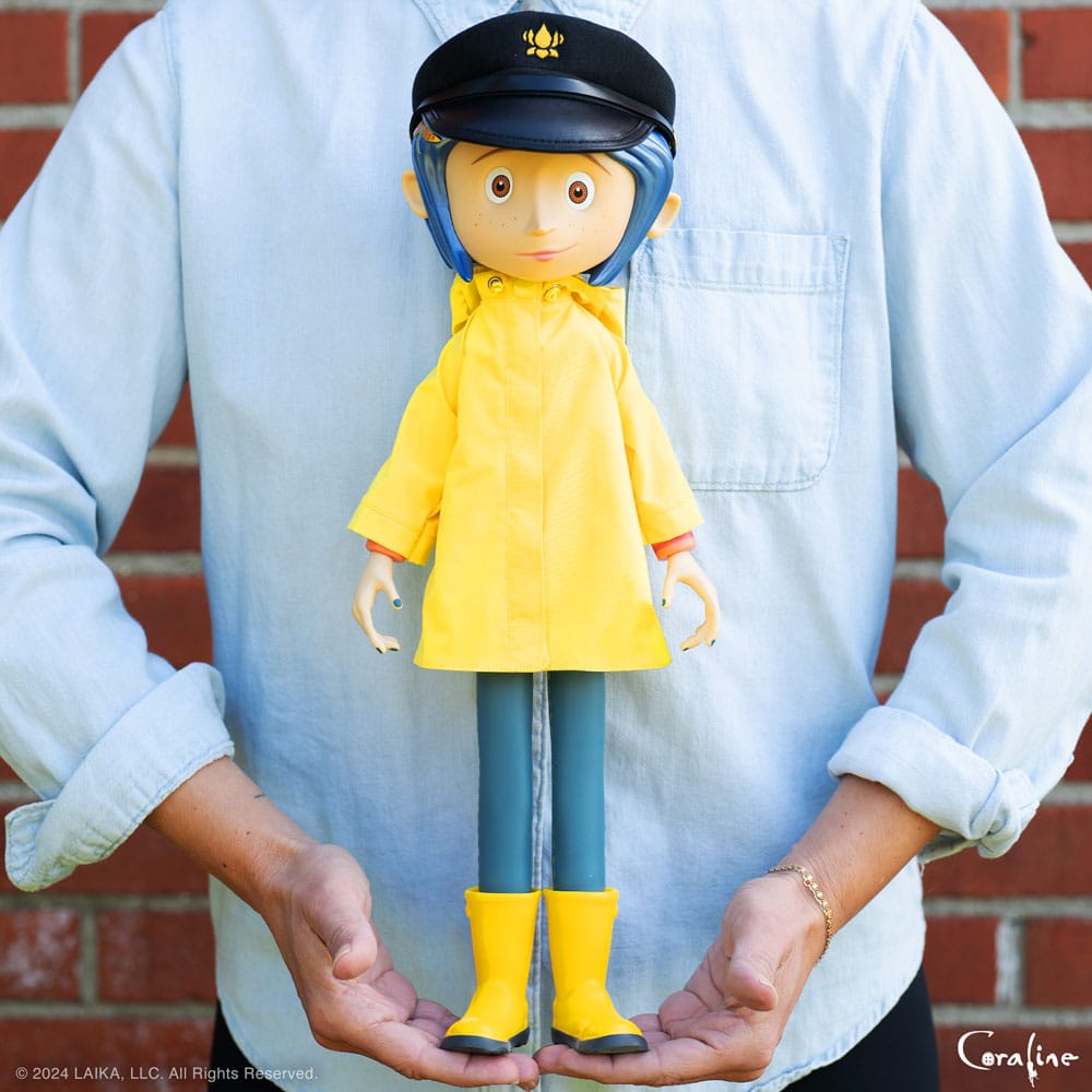 Coraline Supersize Vinyl Action Figure Coraline with Hat (Button Eyes) 40 cm