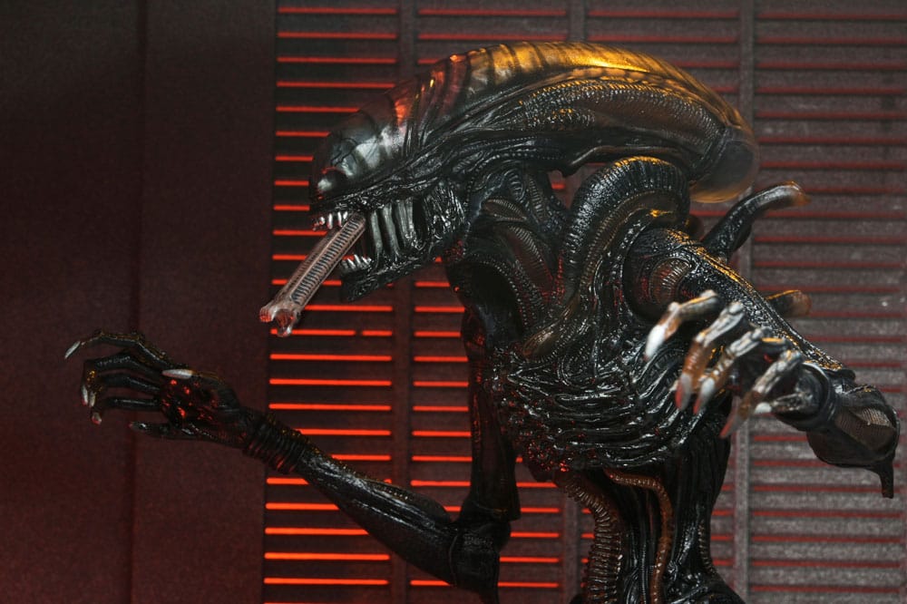 Alien: Romulus Ultimate Action Figure Scorched Xenomorph 18 cm