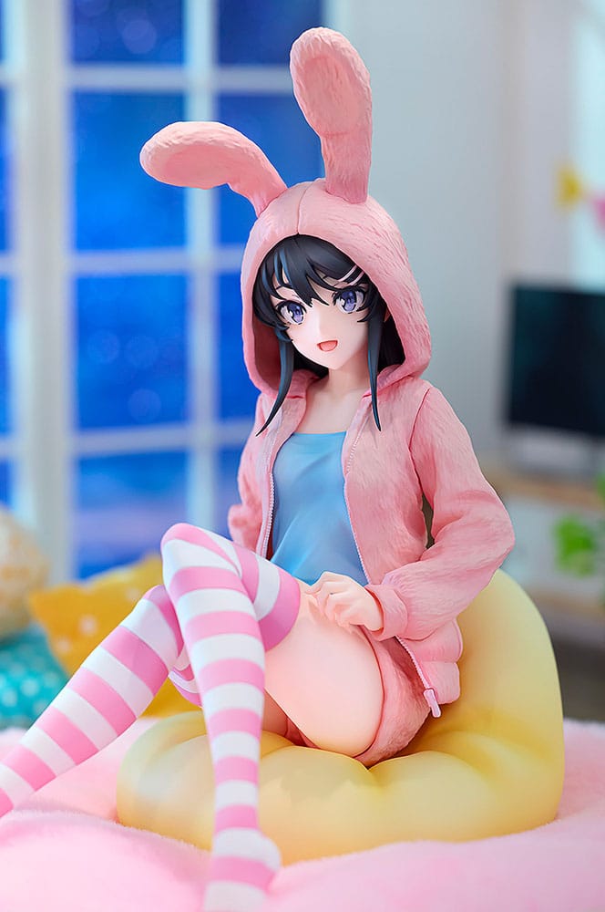 Rascal Does Not Dream of a Knapsack Kid 1/7 Statue Mai Sakurajima Hoodie Look Rabbit Ears Ver 18 cm