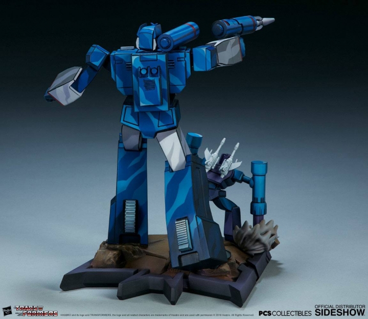 Transformers Classic Scale Statue Soundwave 24 cm