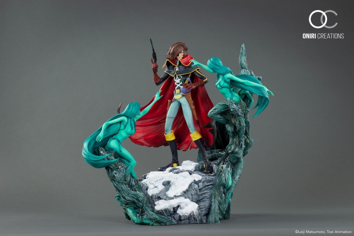 SPACE PIRATE CAPTAIN HARLOCK 1/6 SCALE STATUE 45 cm