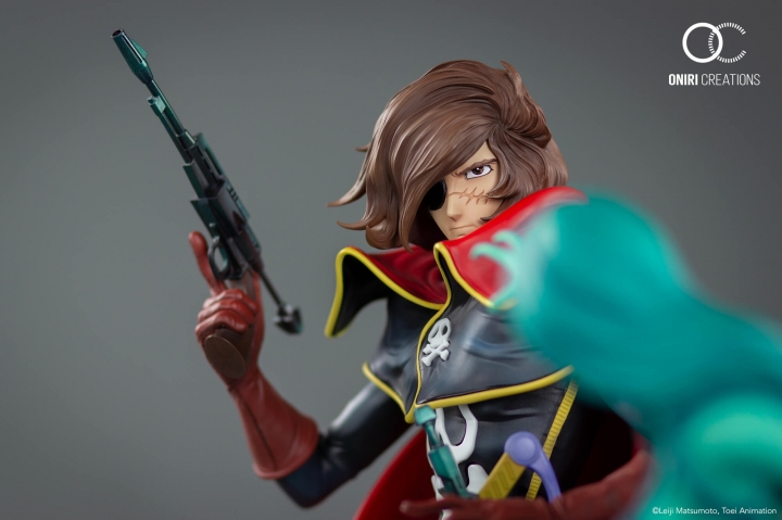 SPACE PIRATE CAPTAIN HARLOCK 1/6 SCALE STATUE 45 cm