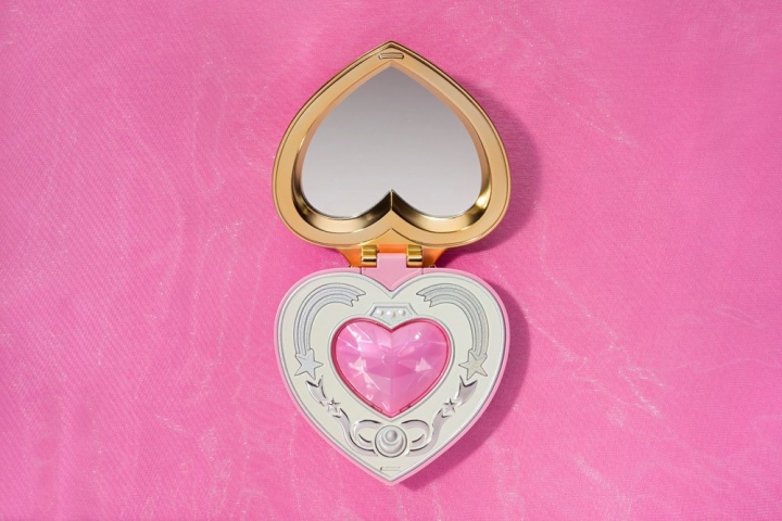 Pretty Guardian Sailor Moon Proplica Replica Cosmic Heart Compact Brilliant Color Edition 10 cm