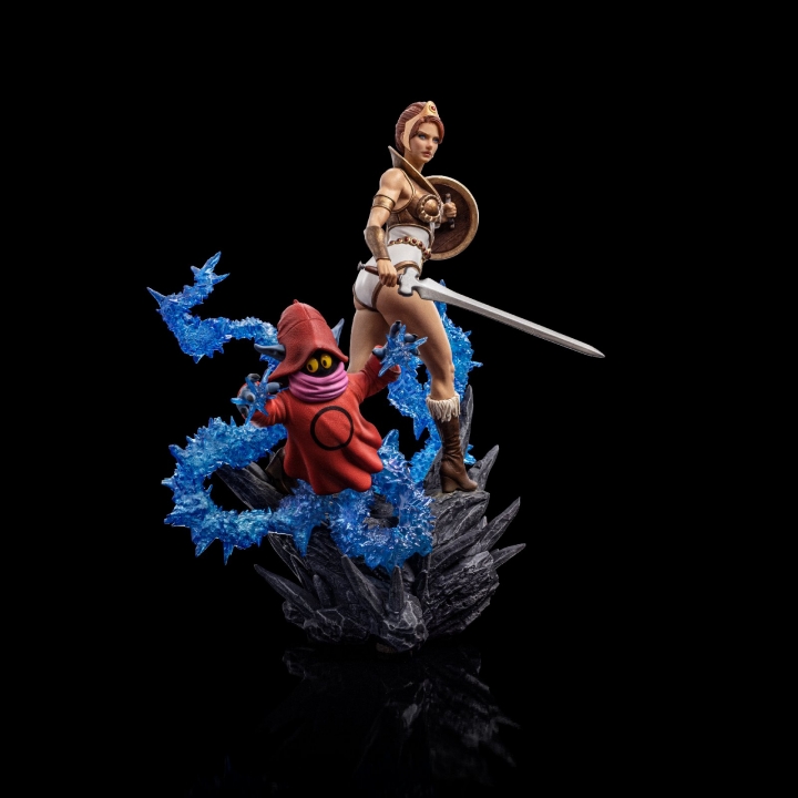 Masters of the Universe: Teela and Orko Deluxe 1:10 Scale Statue 26 cm