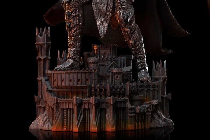 Lord of the Rings: Sauron Deluxe 1:10 Scale Statue 38 cm