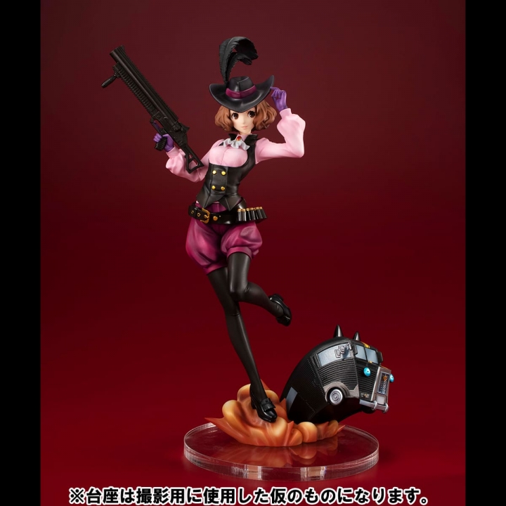 PERSONA 5 HARU AND MORGANA CAR STATUE