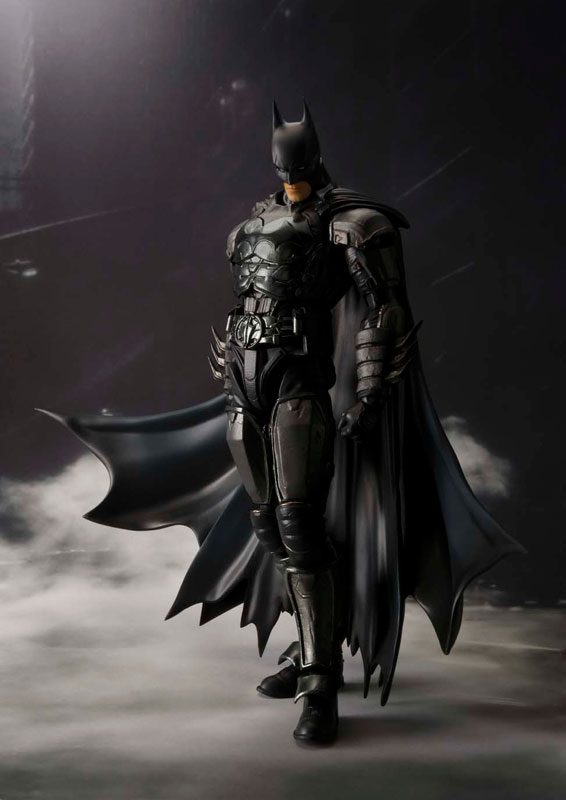 S.H. Figuarts Batman Injustice 14 cm