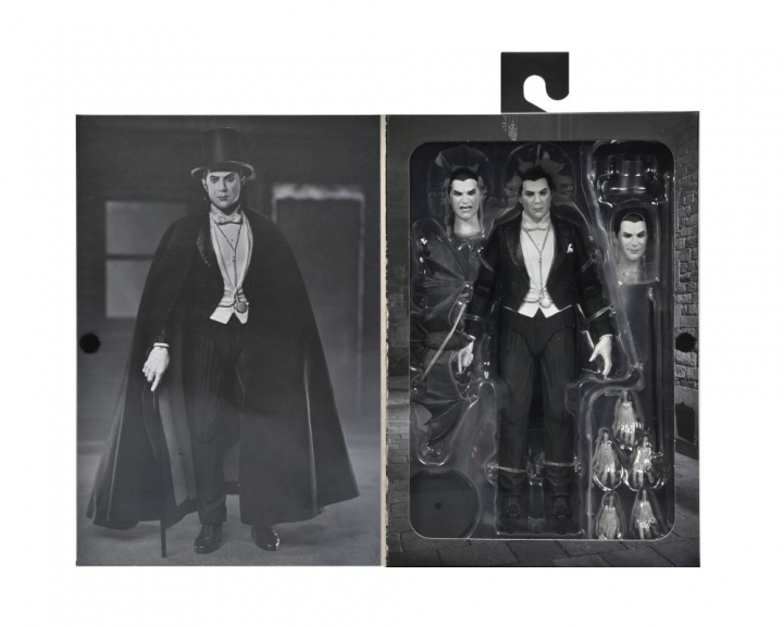 Universal Monsters: Dracula Carfax Abbey 7 inch Action Figure 17 cm