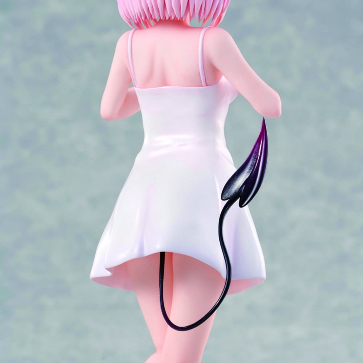 Love Trouble PVC 1/6 Statue Momo Velia Deviluke / Golden Darkness (Yami) 26 cm