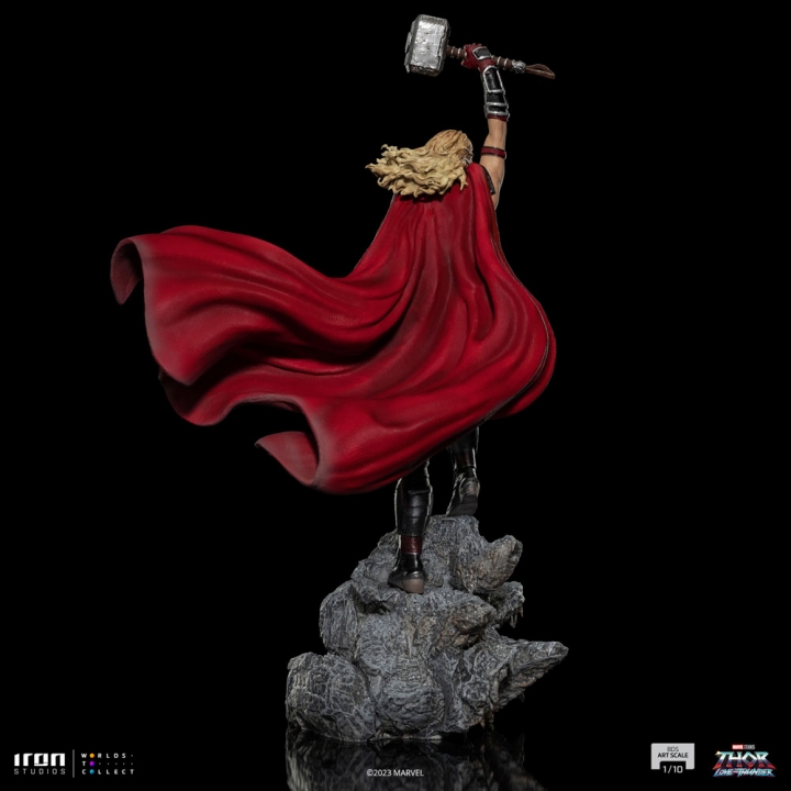 Thor: Love and Thunder Battle Diorama Series Art Scale Statue 1/10 Mighty Thor Jane Foster 29 cm