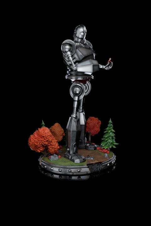 The Iron Giant: Demi Art Scale Diorama 1:20 Iron Giant and Hogarth Hughes 61