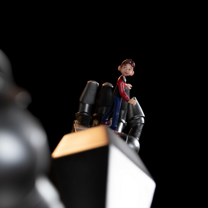 The Iron Giant: Demi Art Scale Diorama 1:20 Iron Giant and Hogarth Hughes 61