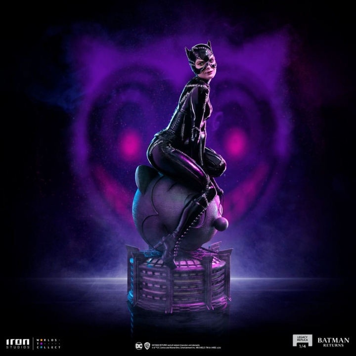 Batman Returns Legacy Replica Statue 1/4 Catwoman 49 cm