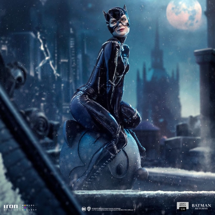 Batman Returns Legacy Replica Statue 1/4 Catwoman 49 cm