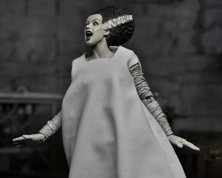 Universal Monsters Action Figure Ultimate Bride of Frankenstein (Black & White) 18 cm