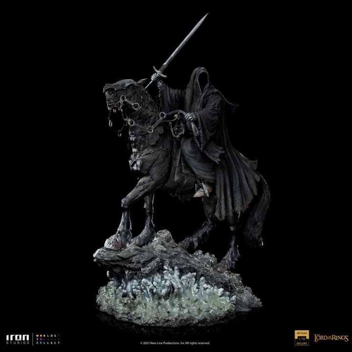 Lord Of The Rings Deluxe Art Scale Statue 1/10 Nazgul on Horse 42 cm