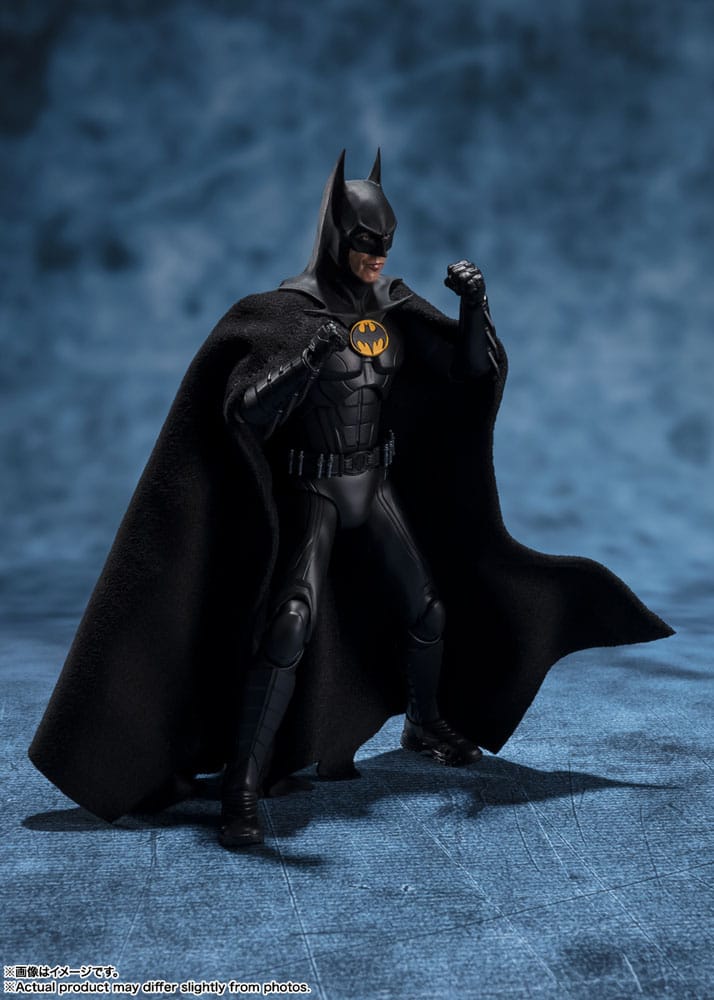 The Flash S.H. Figuarts Action Figure Batman 15 cm