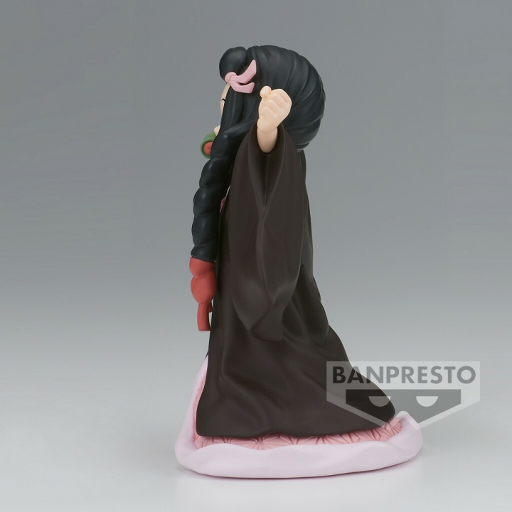 Demon Slayer Kimetsu no Yaiba: Vol. 45 Kanado Nezuko / Mitsuri Kanroji Figure 11-16 cm