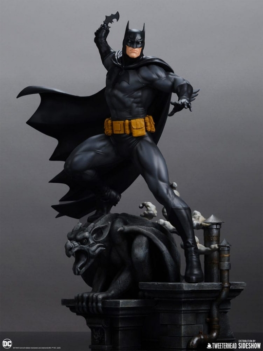 DC Comics Maquette 1/6 Batman (Black and Gray Edition) 50 cm