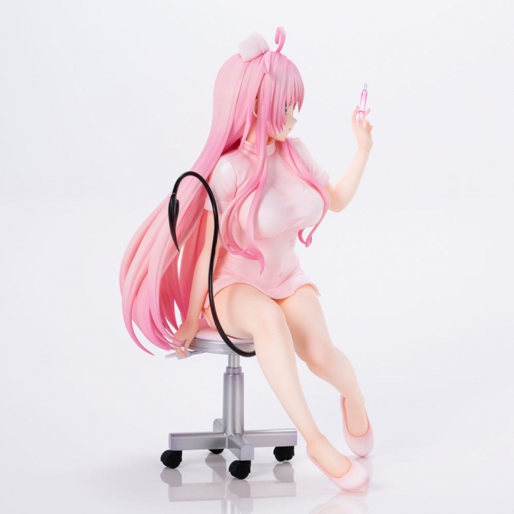 To Love-Ru Darkness Statue PVC Lara Satalin Deviluke Nurse Cos 26 cm