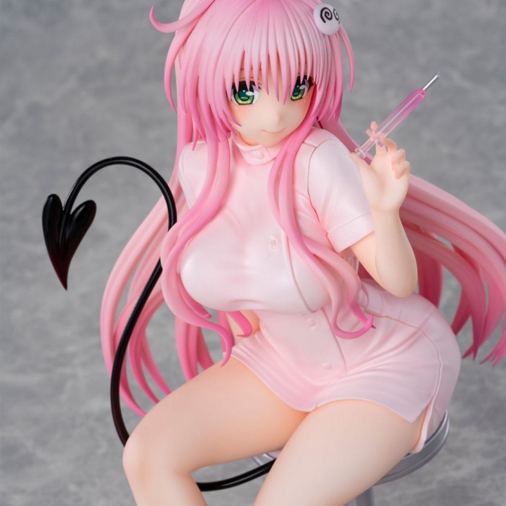 To Love-Ru Darkness Statue PVC Lara Satalin Deviluke Nurse Cos 26 cm