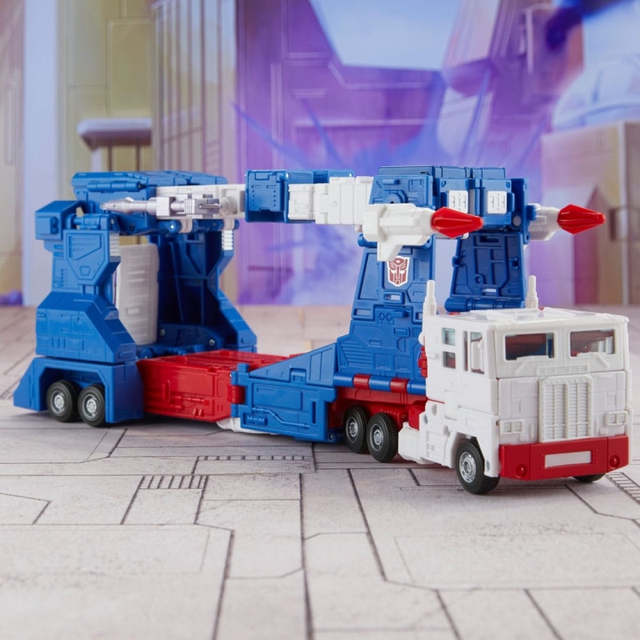 Transformers: The Movie Generations Studio Commander Class Action Figure 86-21 Ultra Magnus 24 cm