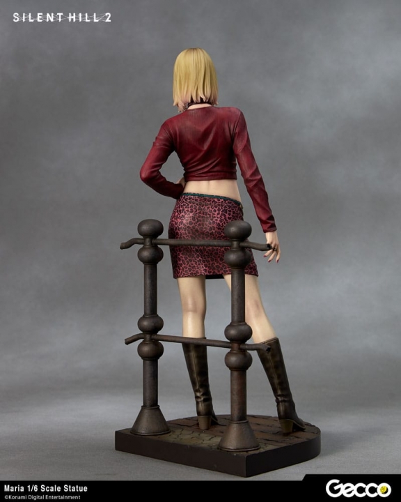 Silent Hill 2 Statue 1/6 Maria 29 cm