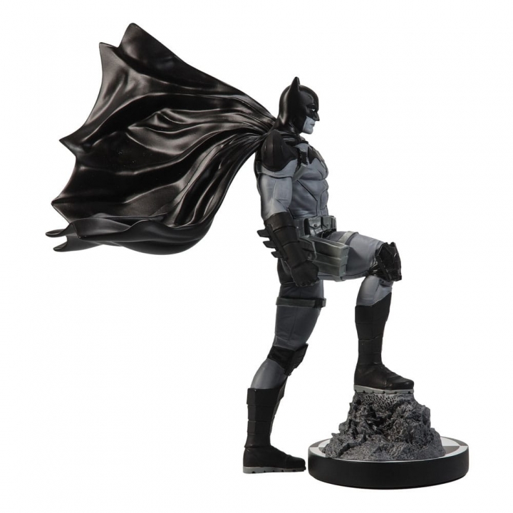 DC Direct Resin Statue Batman Black & White by Mitch Gerads 20 cm