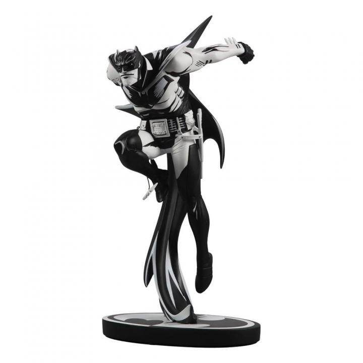 DC Direct Resin Statue Batman Black & White White Knight by Sean Murphy 23 cm