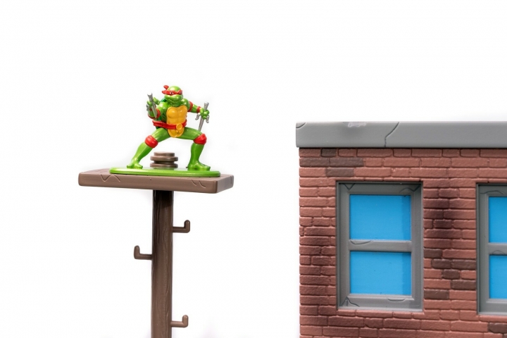 TMNT: Nano Scene Turtle Lair with 4 Metalfigs